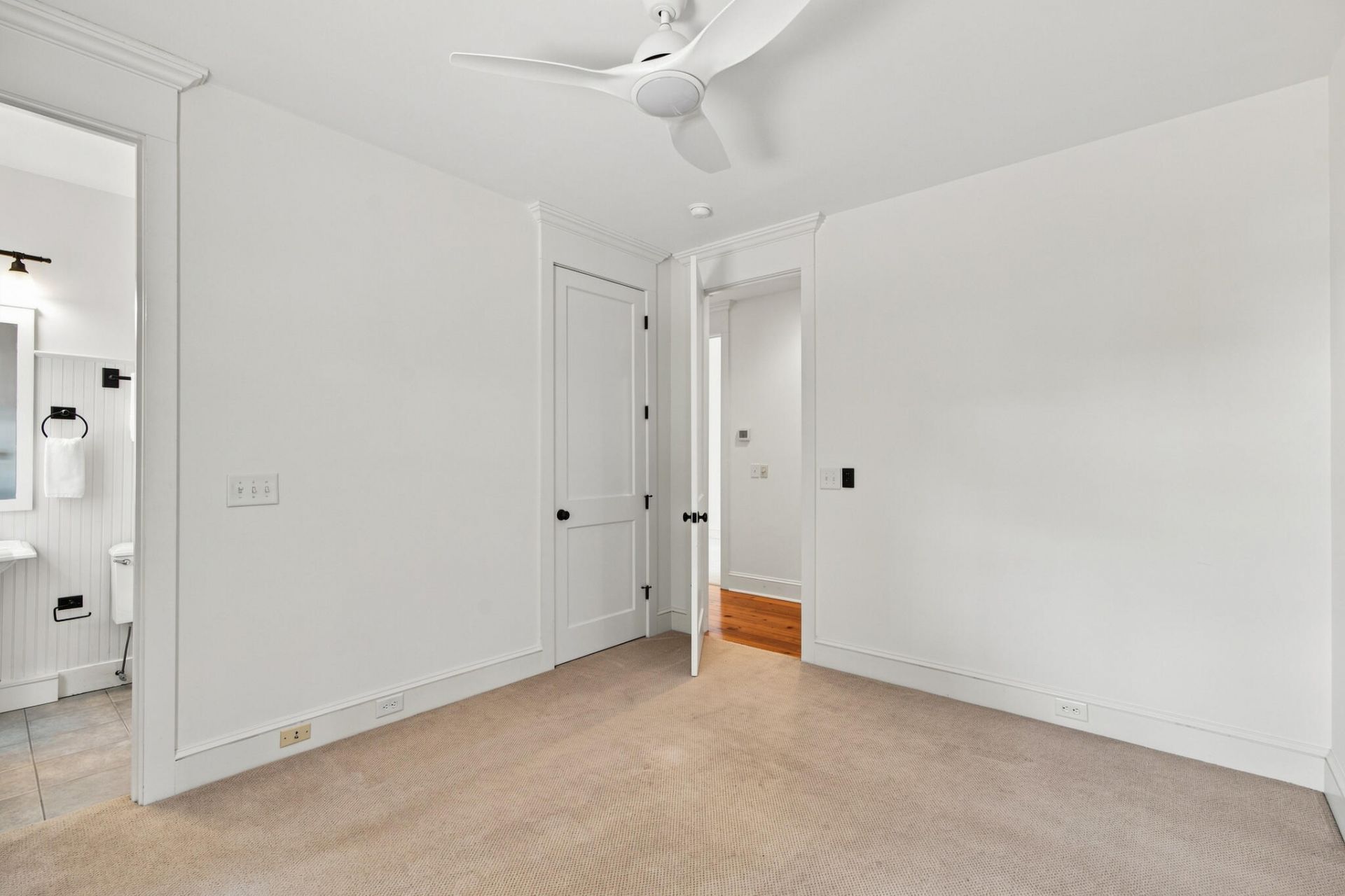 55 Montrose Road Photo 31