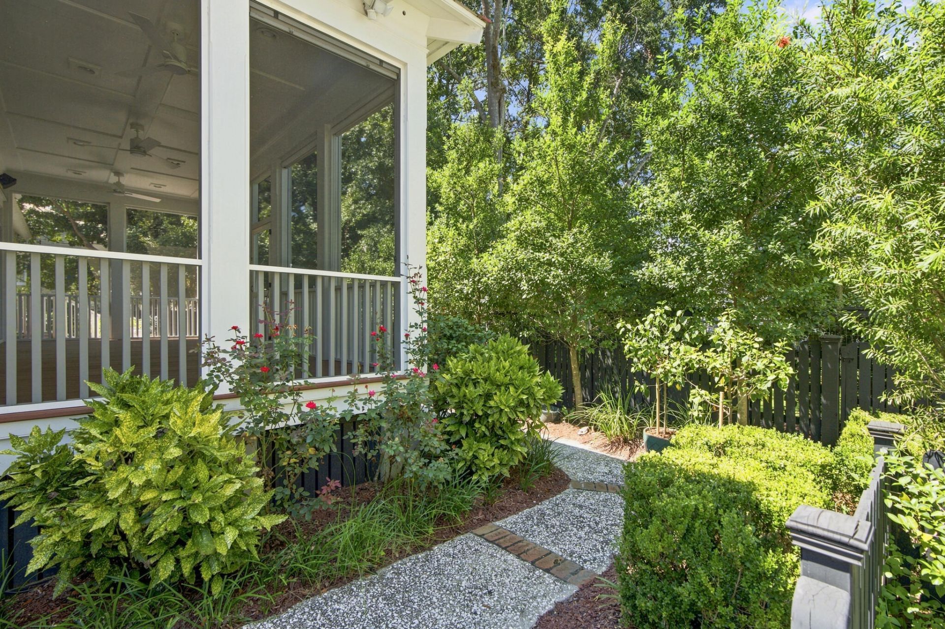 55 Montrose Road Photo 45