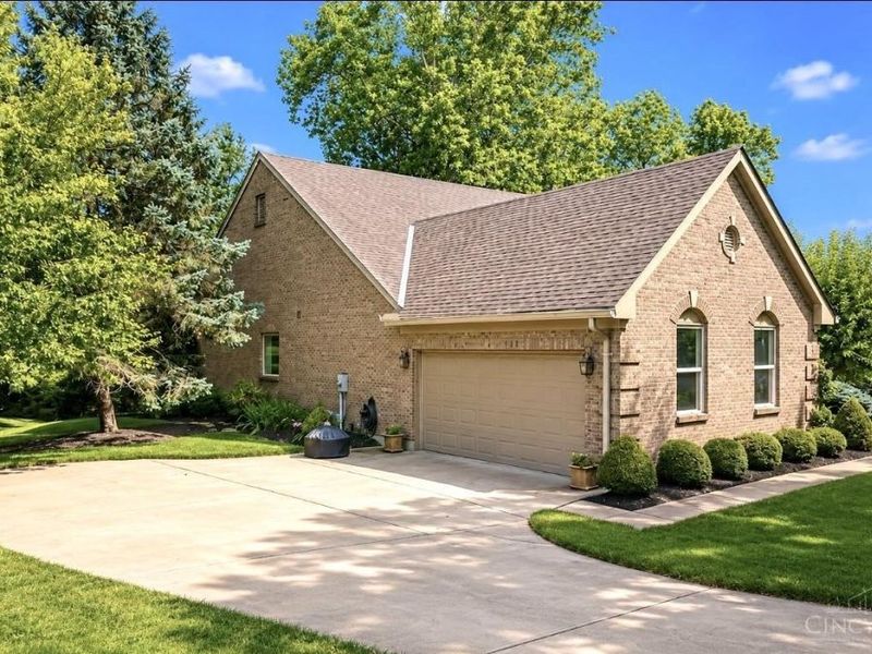 1658 Saint John Place, Union Township, OH 45034 Photo 3