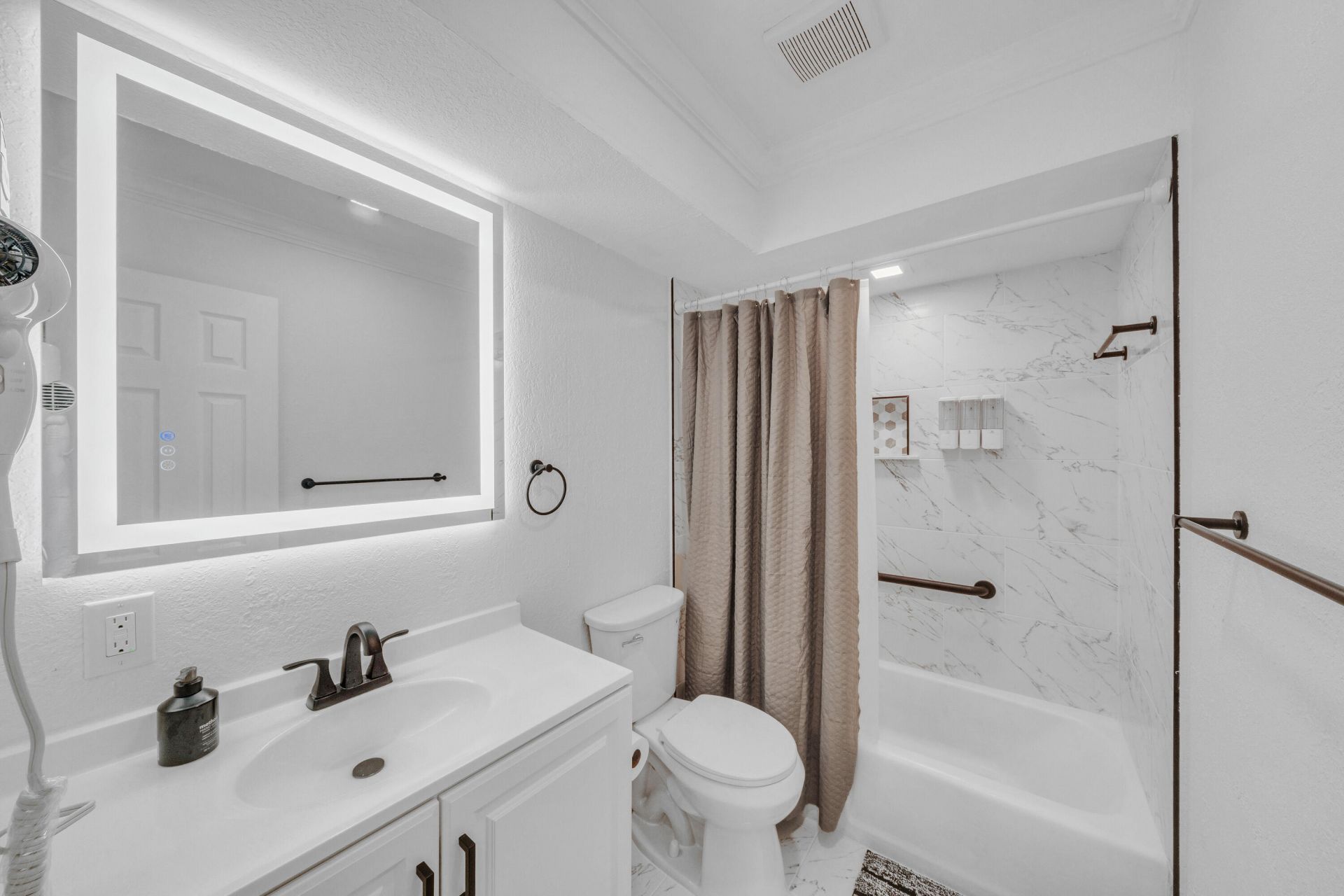1350 Riverside Circle, Unit 1, Wellington, FL 33414 Photo
