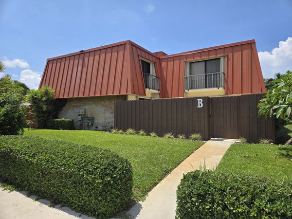 3232 MERIDIAN Way N, Unit B, Palm Beach Gardens, FL 33410
