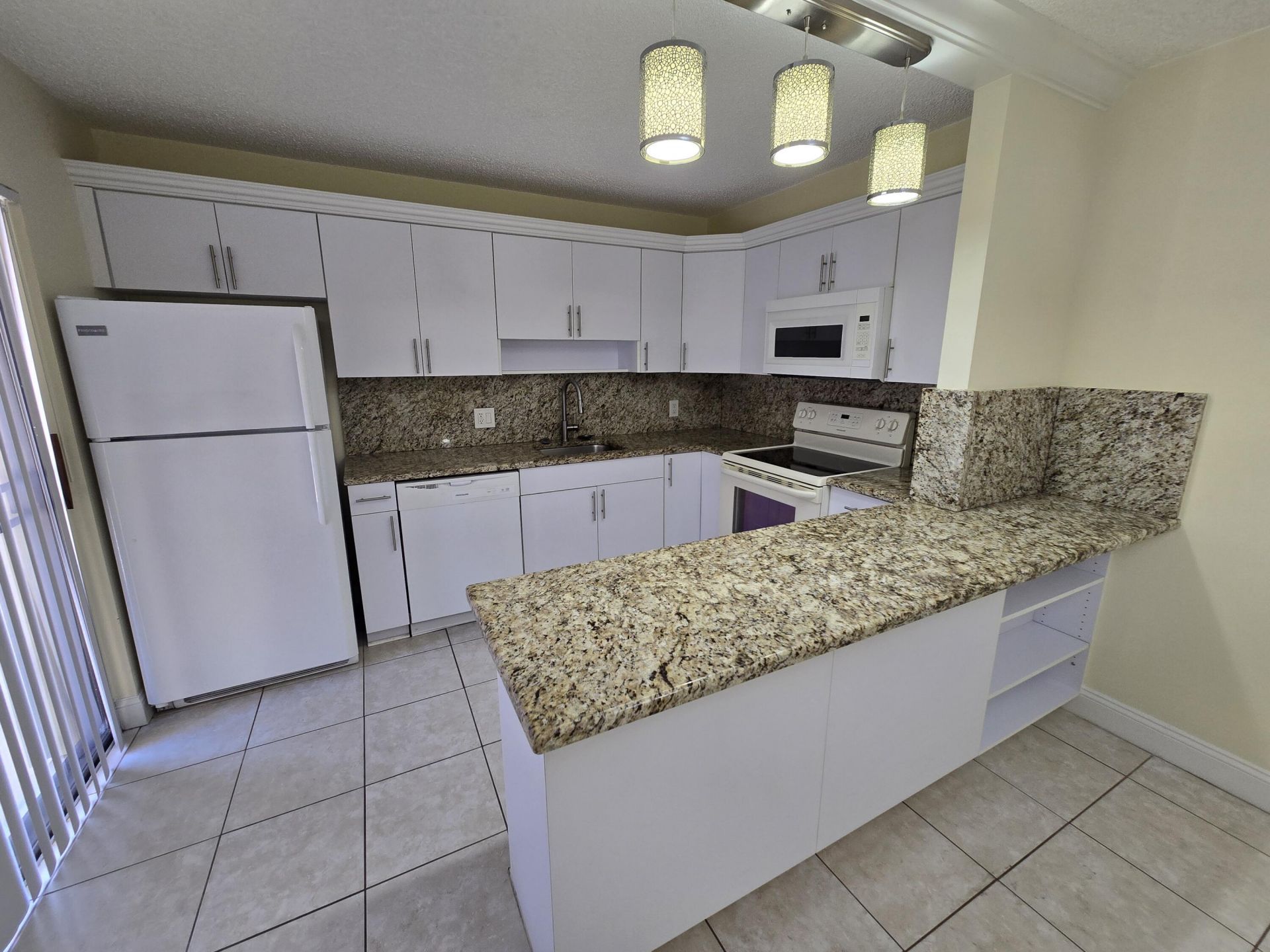 3232 Meridian Way N, Unit B, Palm Beach Gardens, FL 33410 Photo