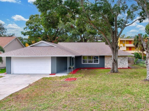 1825 39th Avenue, Vero Beach, FL 32960