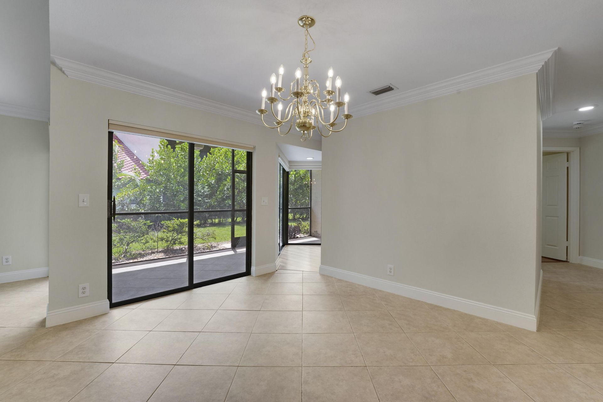 13 Lexington Lane E, Unit A, Palm Beach Gardens, FL 33418 Photo