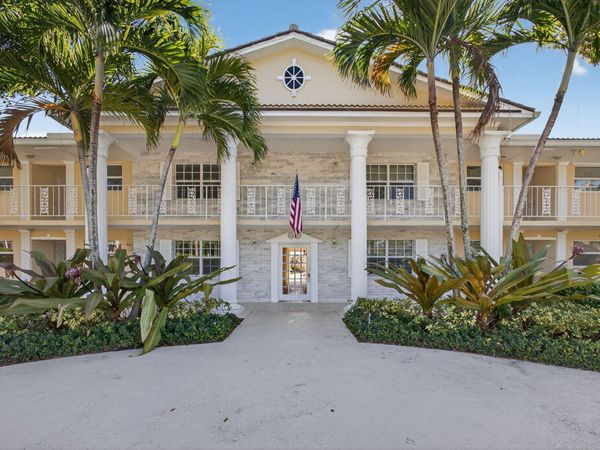 478 Tequesta Drive, Unit 204, Tequesta, FL 33469