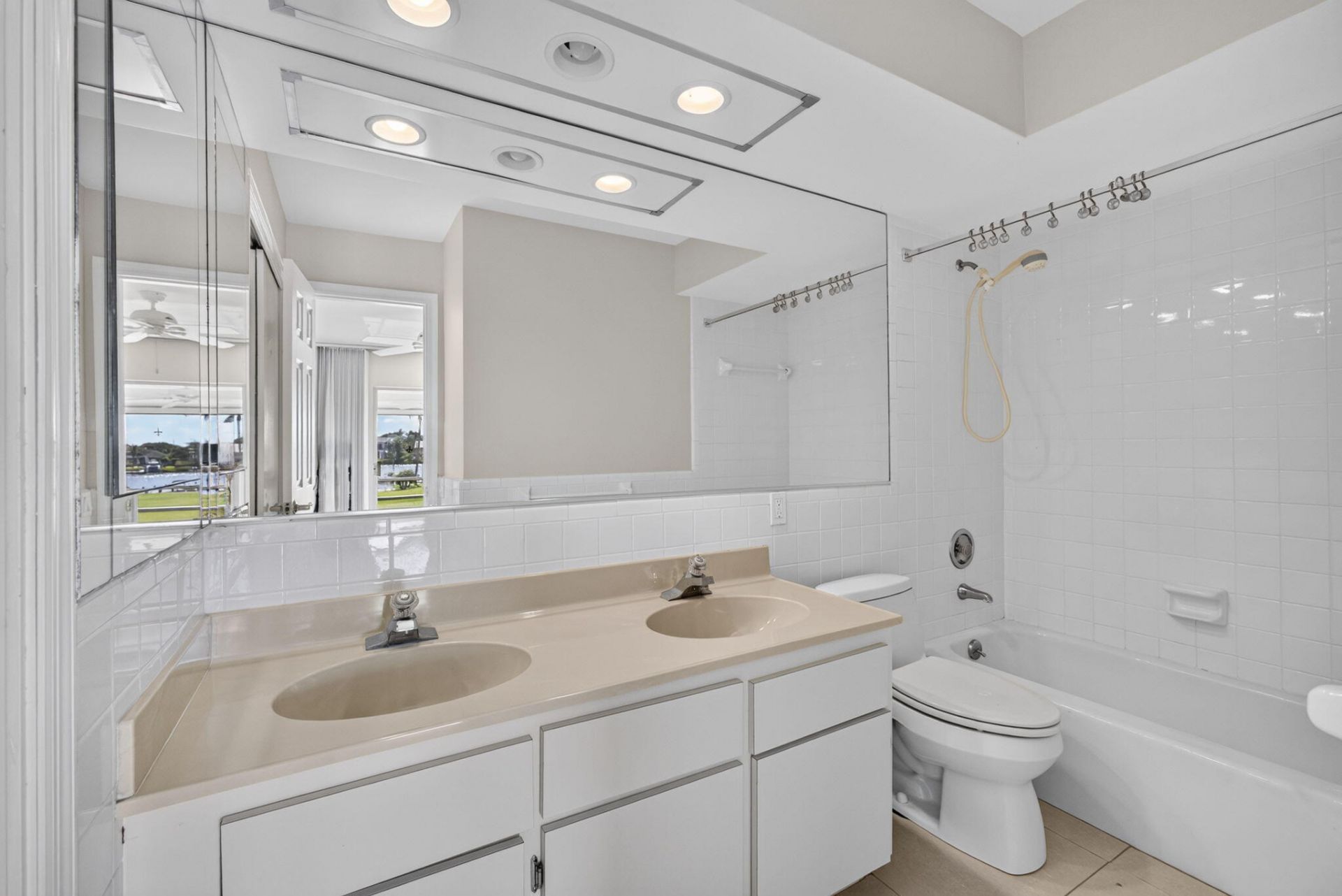 478 Tequesta Drive, Unit 204, Tequesta, FL 33469 Photo