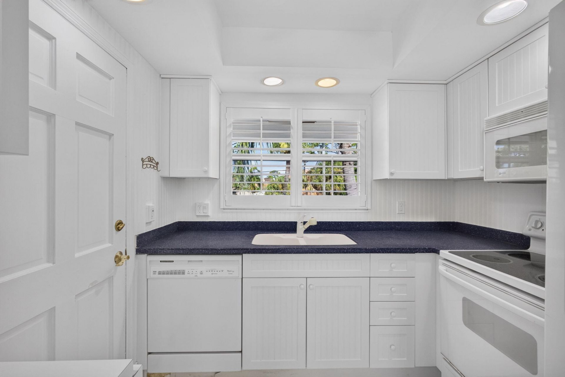 478 Tequesta Drive, Unit 204, Tequesta, FL 33469 Photo