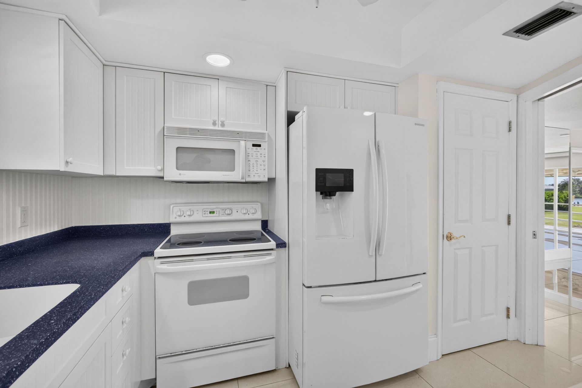 478 Tequesta Drive, Unit 204, Tequesta, FL 33469 Photo
