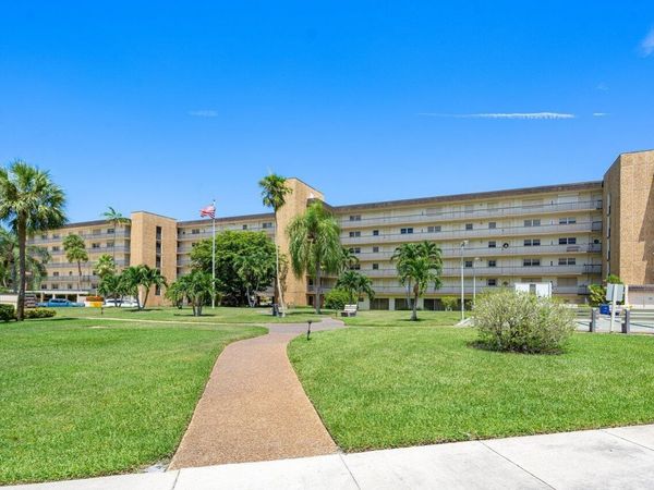 555 NW 4TH Avenue, Unit 2150, Boca Raton, FL 33432
