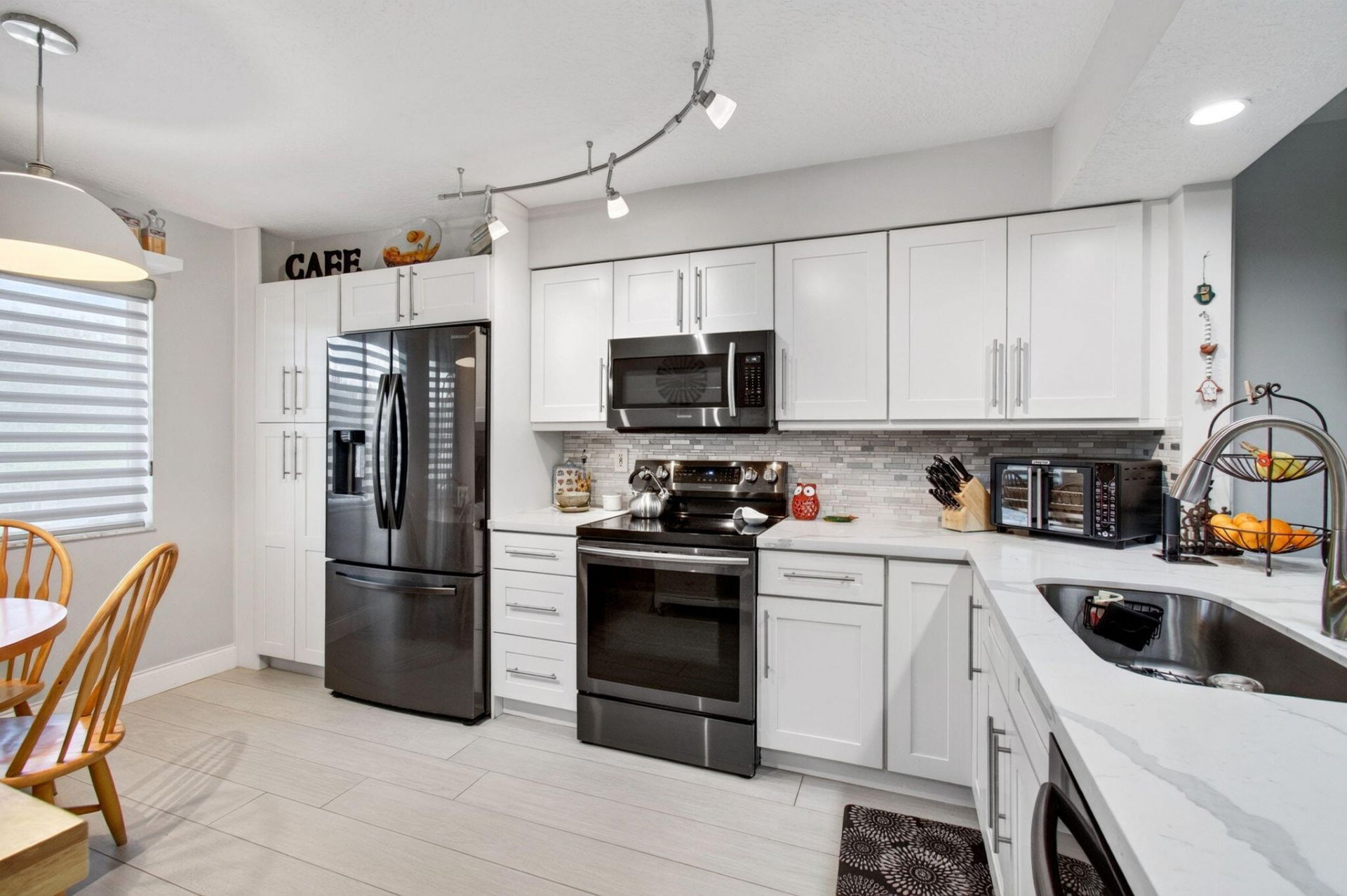5746 Crystal Shores Drive, Unit 303, Boynton Beach, FL 33437 Photo