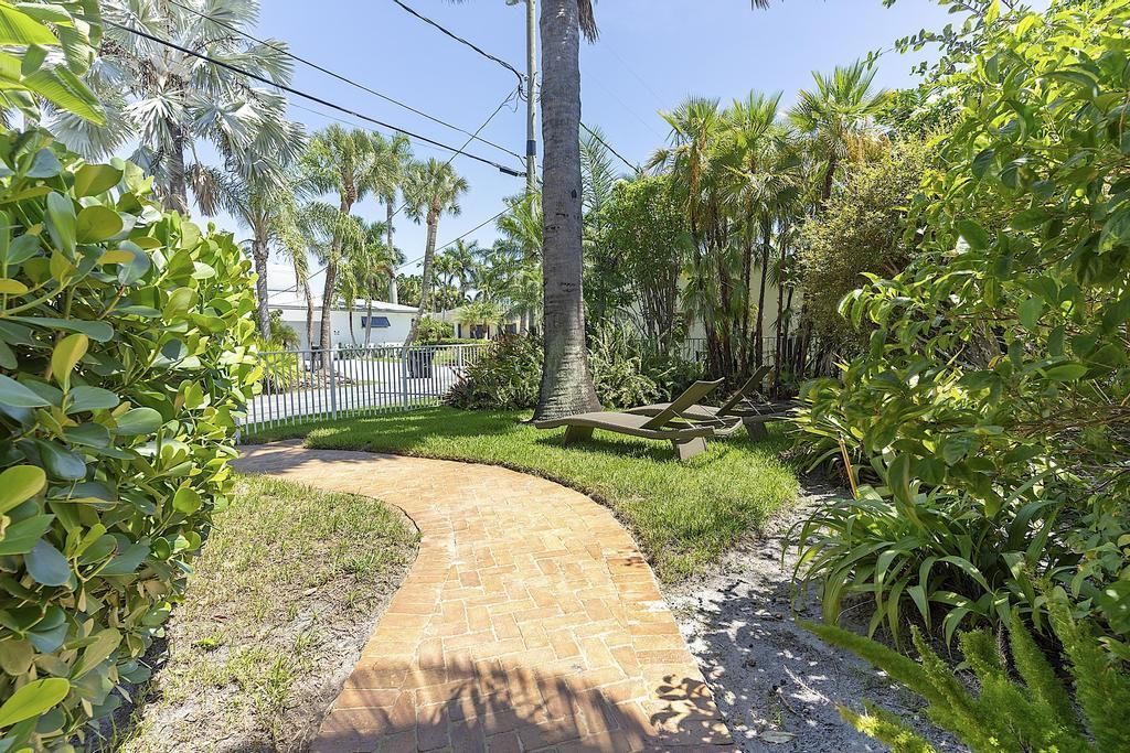 1106 N Lakeside Drive, Lake Worth Beach, FL 33460 Photo