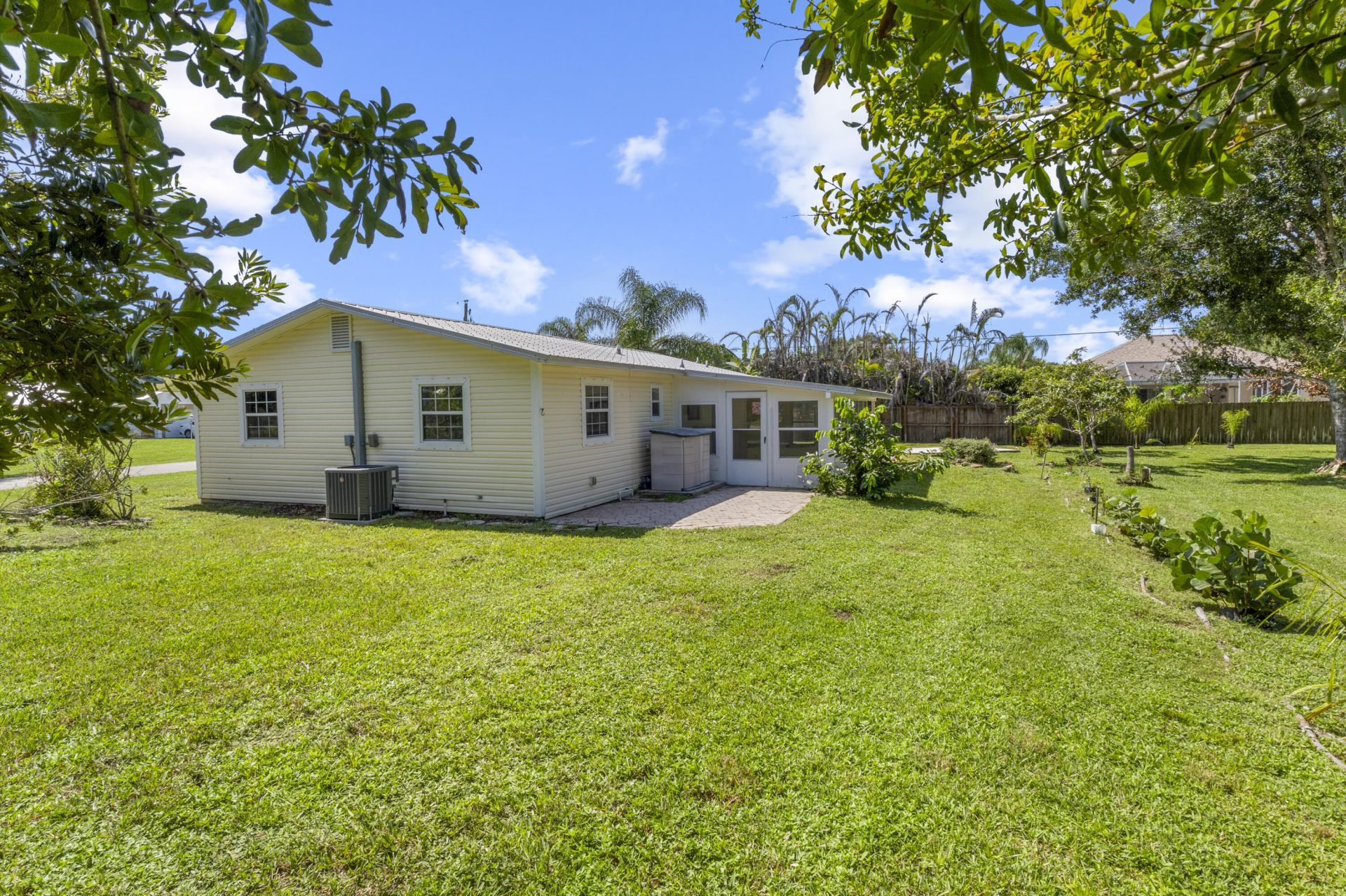 874 Blossom Drive, Sebastian, FL 32958 Photo