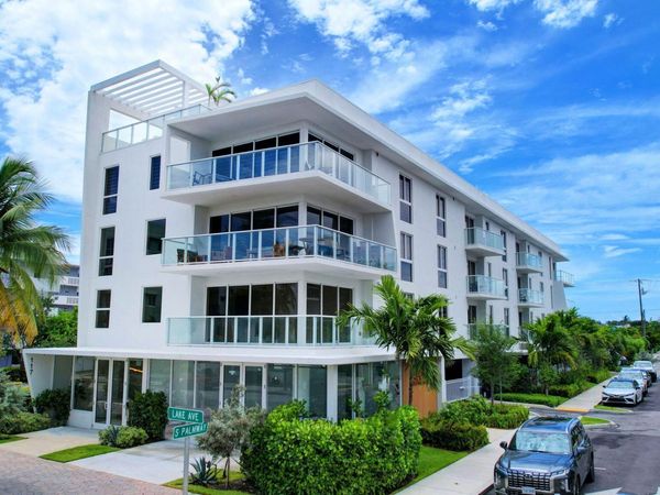 117 Lake Avenue, Unit 304, Lake Worth Beach, FL 33460