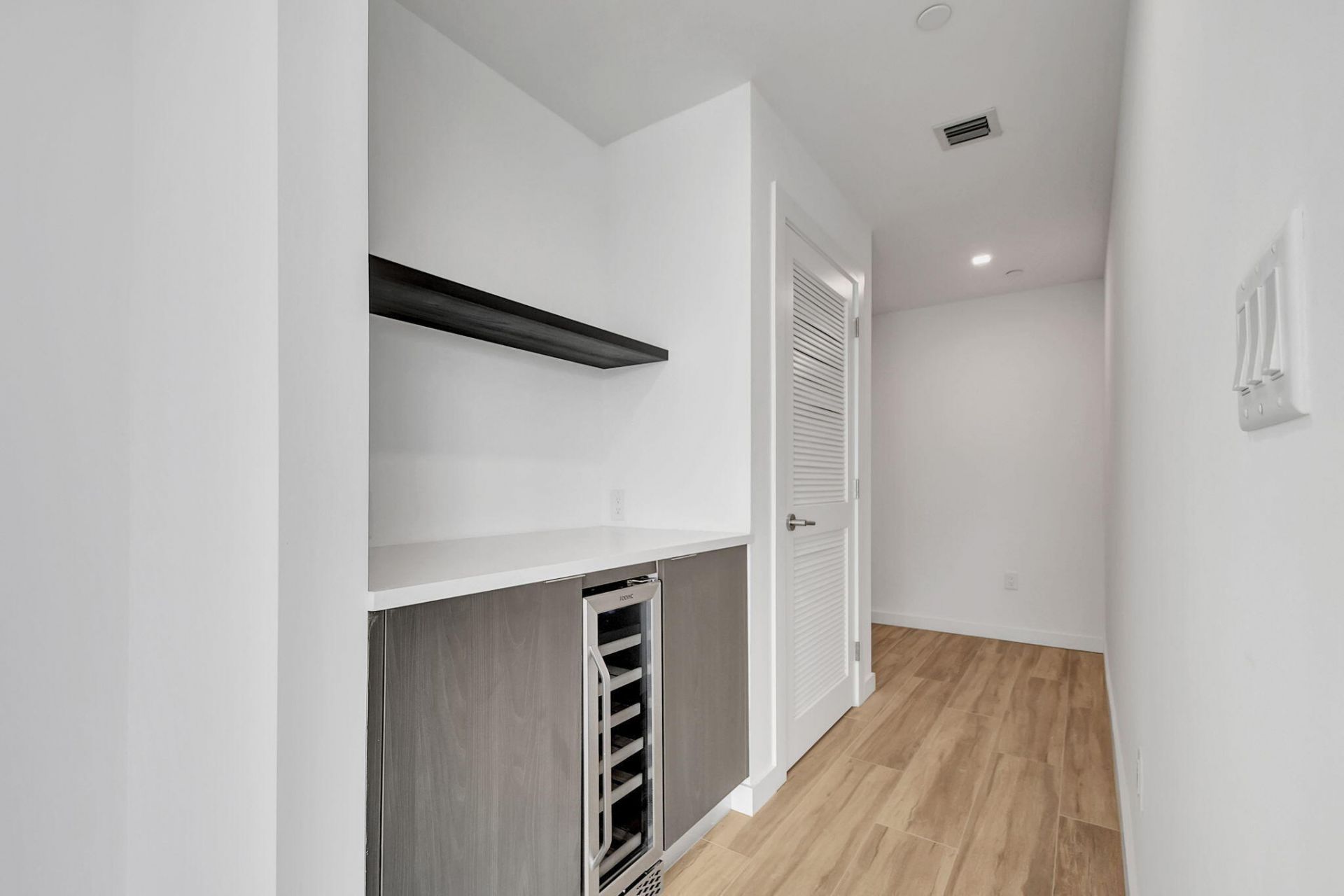 117 Lake Avenue, Unit 304, Lake Worth Beach, FL 33460 Photo