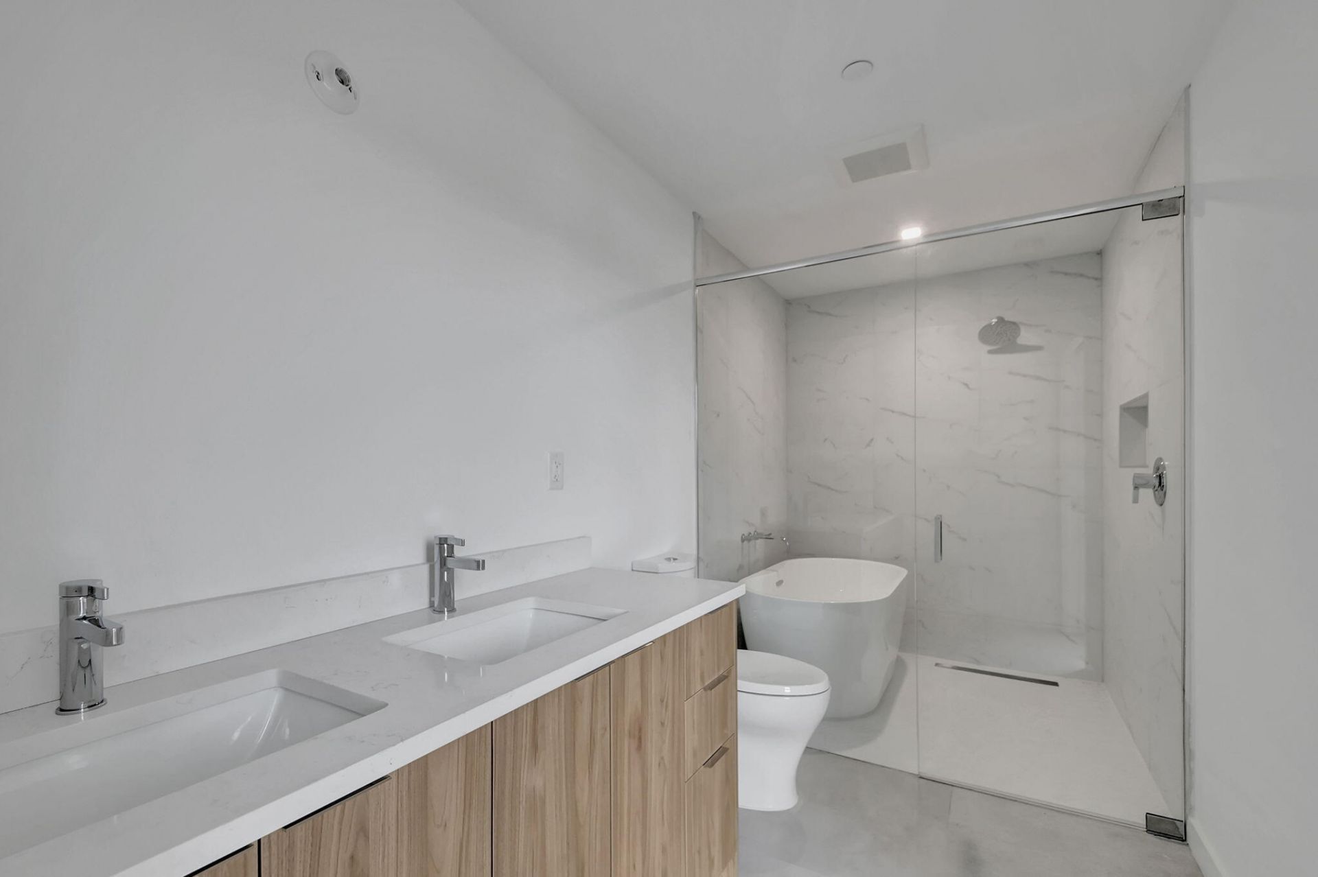 117 Lake Avenue, Unit 304, Lake Worth Beach, FL 33460 Photo