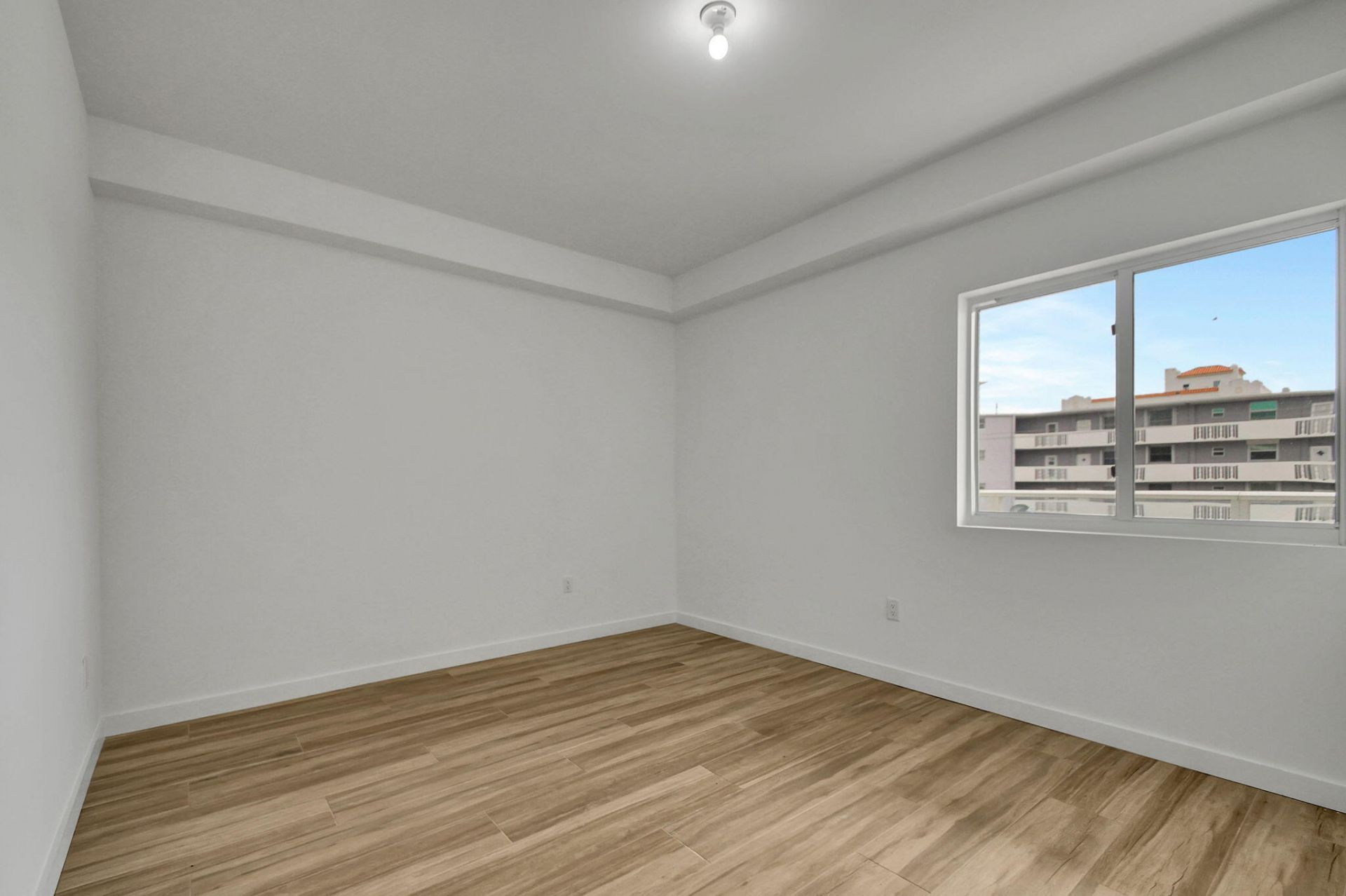 117 Lake Avenue, Unit 304, Lake Worth Beach, FL 33460 Photo