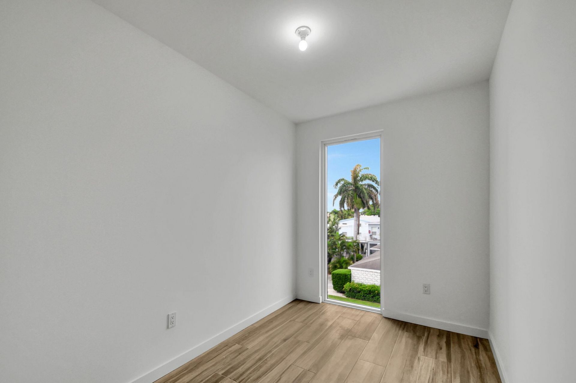 117 Lake Avenue, Unit 304, Lake Worth Beach, FL 33460 Photo