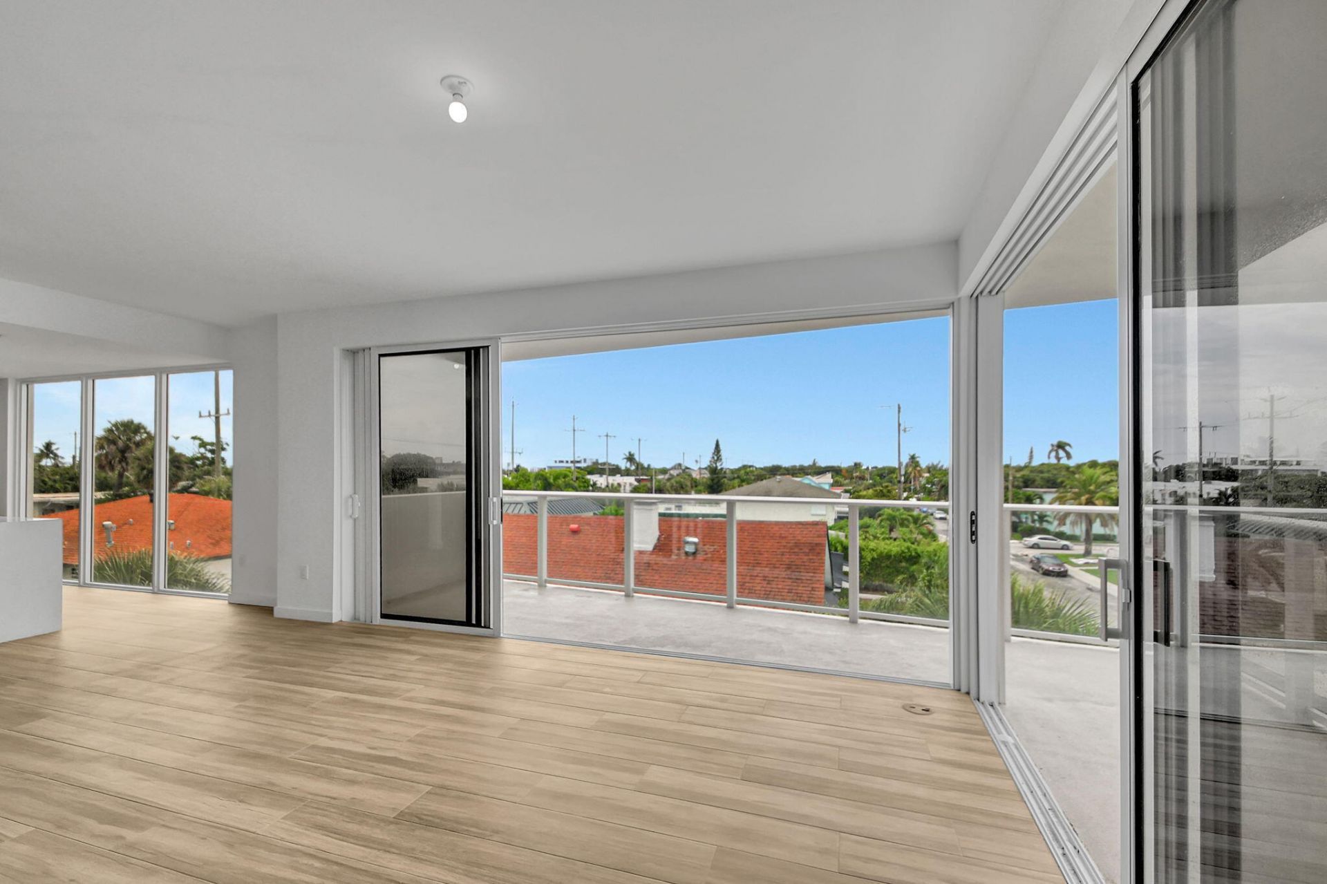 117 Lake Avenue, Unit 304, Lake Worth Beach, FL 33460 Photo