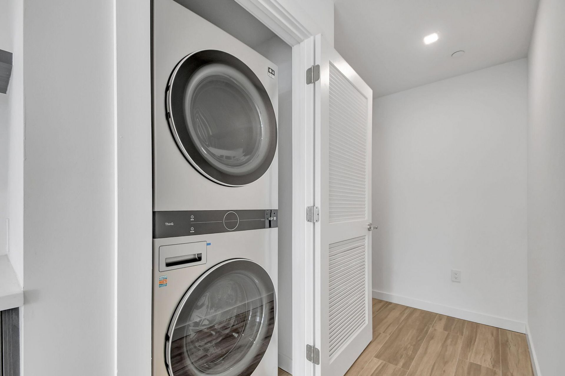 117 Lake Avenue, Unit 304, Lake Worth Beach, FL 33460 Photo