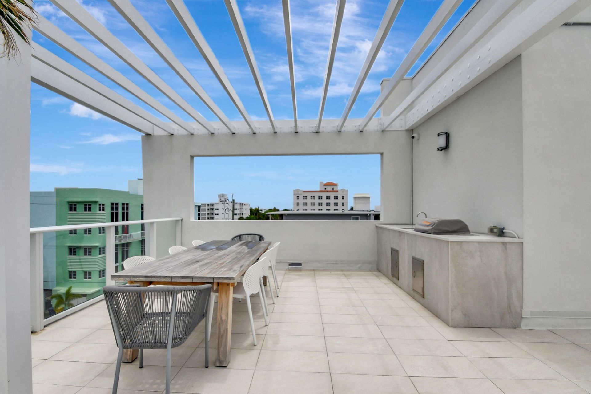 117 Lake Avenue, Unit 304, Lake Worth Beach, FL 33460 Photo