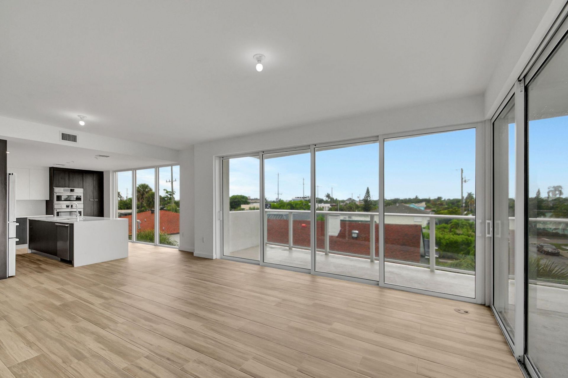 117 Lake Avenue, Unit 304, Lake Worth Beach, FL 33460 Photo