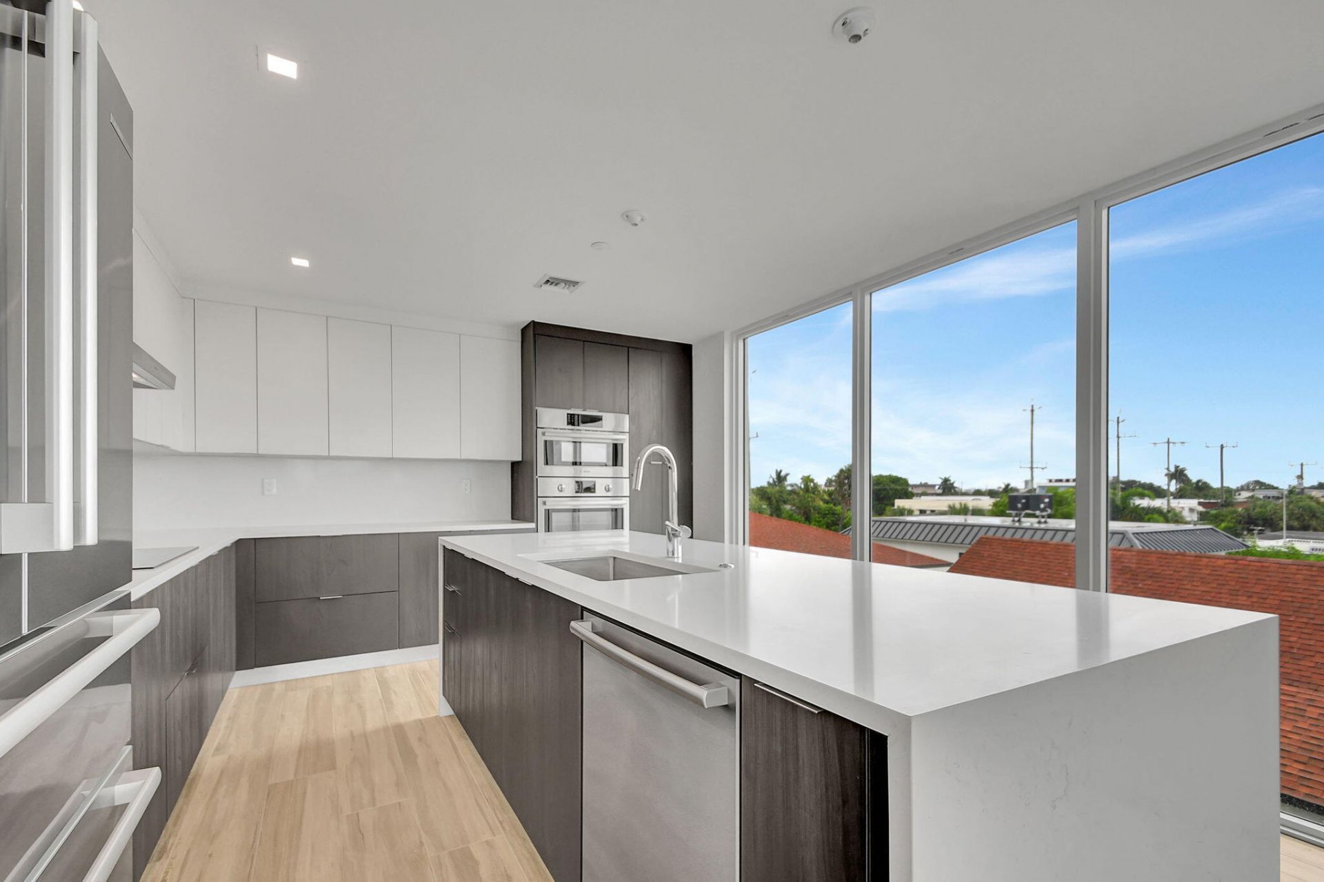 117 Lake Avenue, Unit 304, Lake Worth Beach, FL 33460 Photo