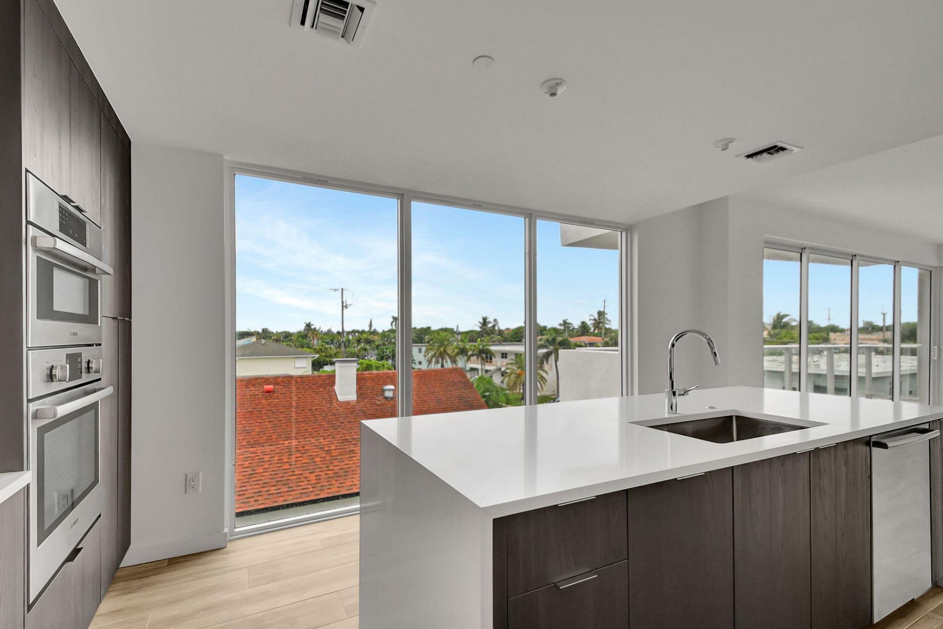 117 Lake Avenue, Unit 304, Lake Worth Beach, FL 33460 Photo