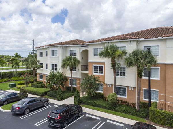 9857 Baywinds Drive, Unit 9301, West Palm Beach, FL 33411