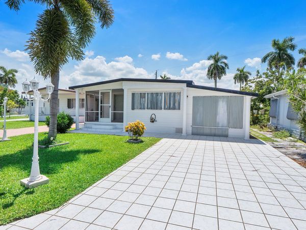 8670 SW 18TH Place, Davie, FL 33324