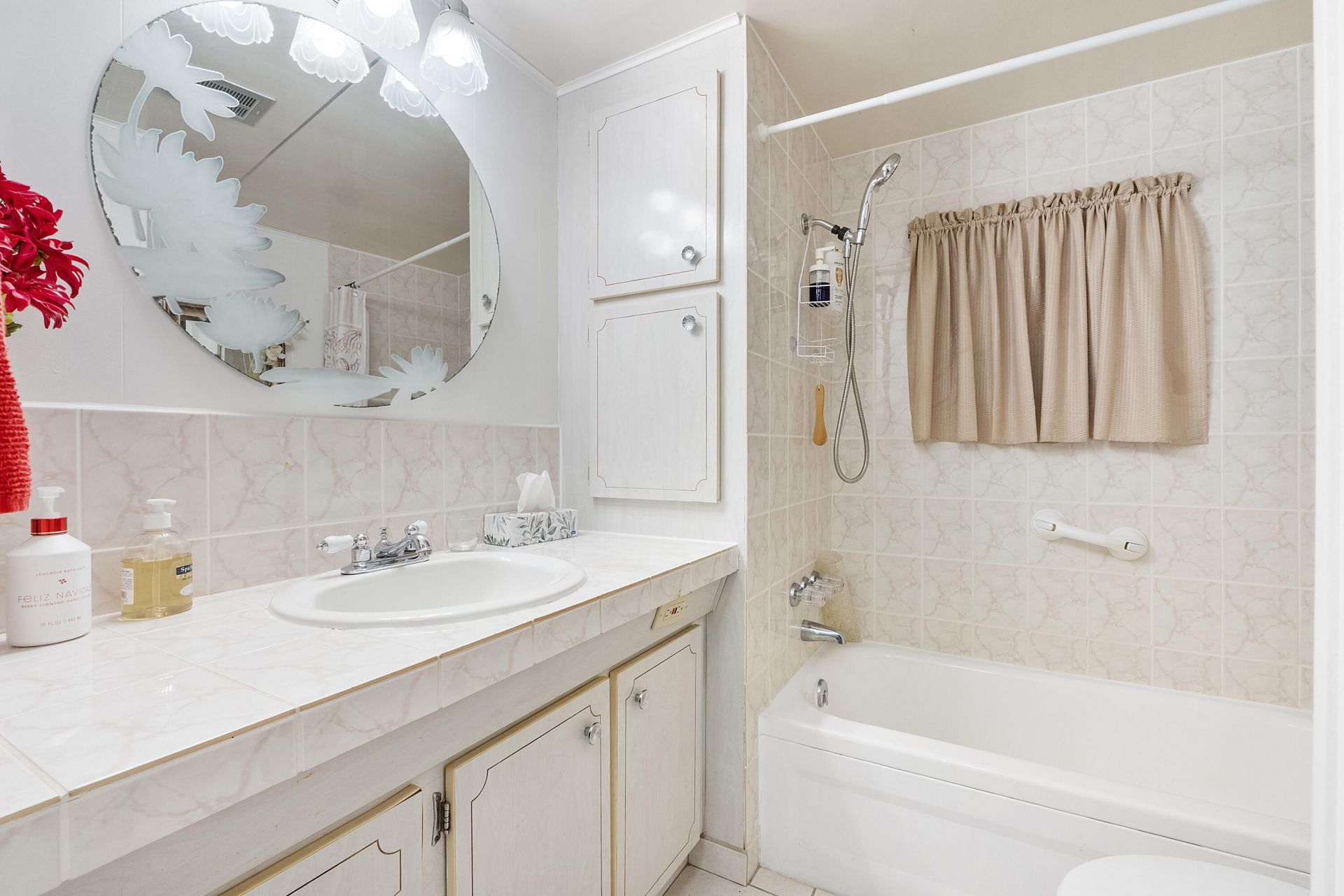 8670 SW 18th Place, Davie, FL 33324 Photo