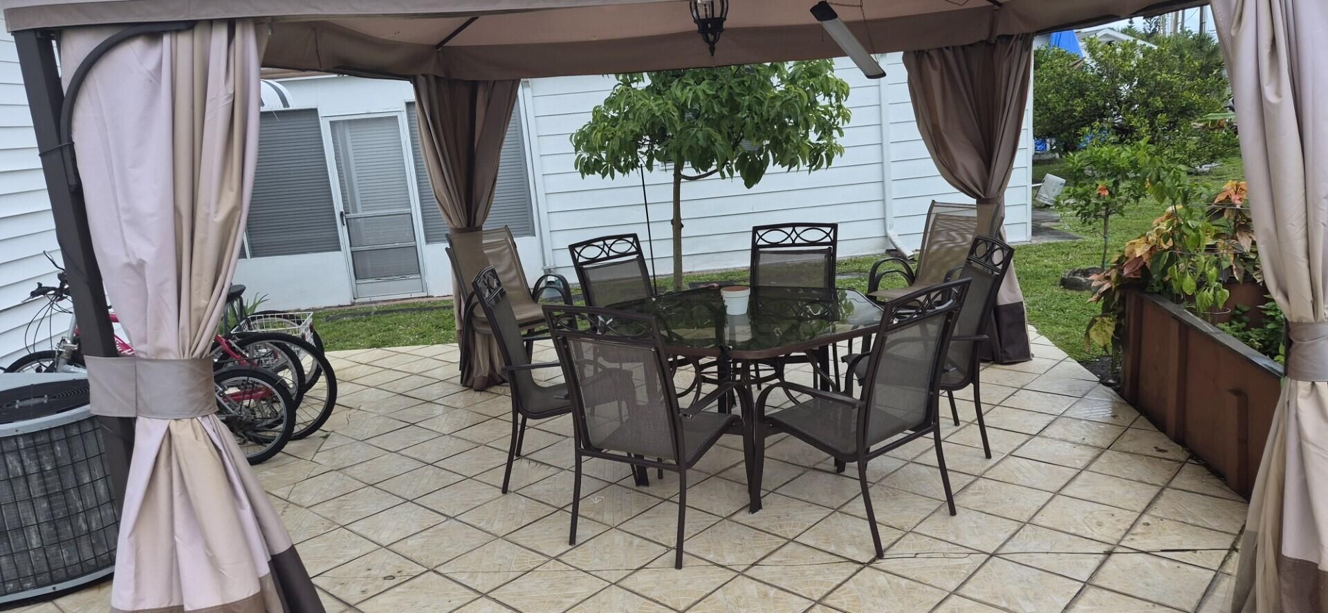 8670 SW 18th Place, Davie, FL 33324 Photo