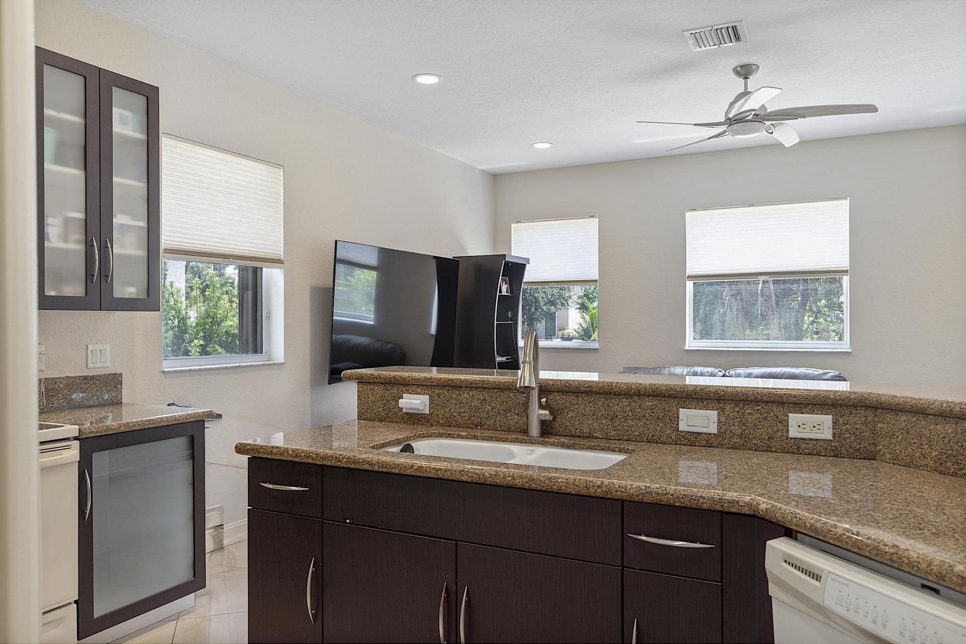 120 NW 117th Terrace, Plantation, FL 33325 Photo