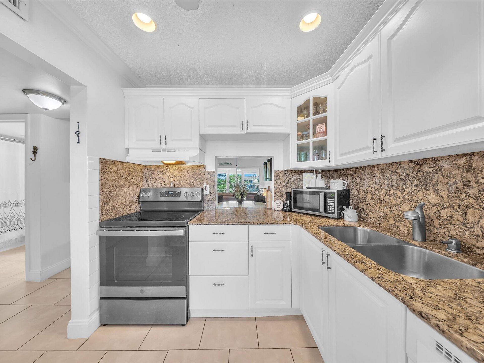6051 NW 61st Avenue, Unit 310, Tamarac, FL 33319 Photo
