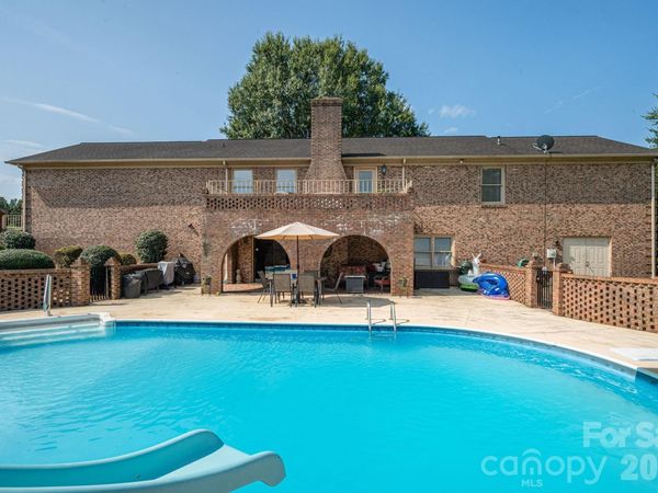 1000 Country Club Drive, Cherryville, NC 28021