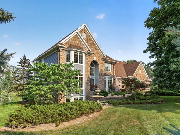 10 Lake Court , North Oaks, MN 55127