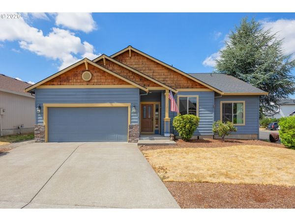 800 ZEPHER WAY, Molalla, OR 97038