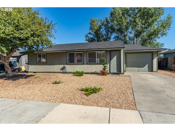 3217 SW QUARTZ AVE, Redmond, OR 97756
