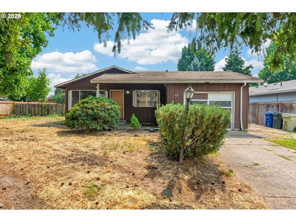 825 S MAGNOLIA ST, Cornelius, OR 97113