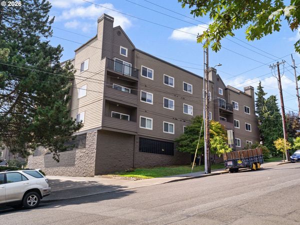 4320 S CORBETT AVE, Unit 114, Portland, OR 97239