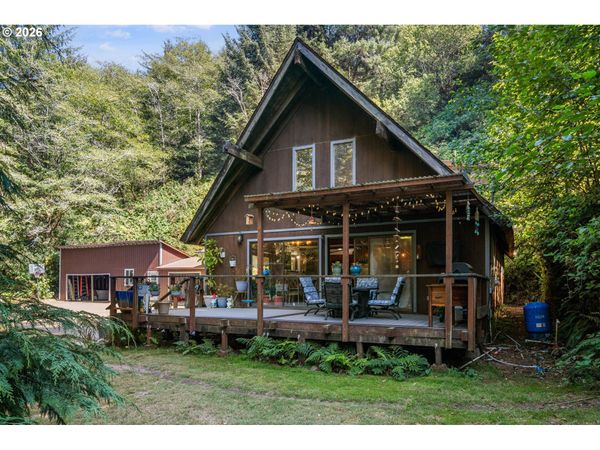 95618 WHALESTAIL LN, Brookings, OR 97415