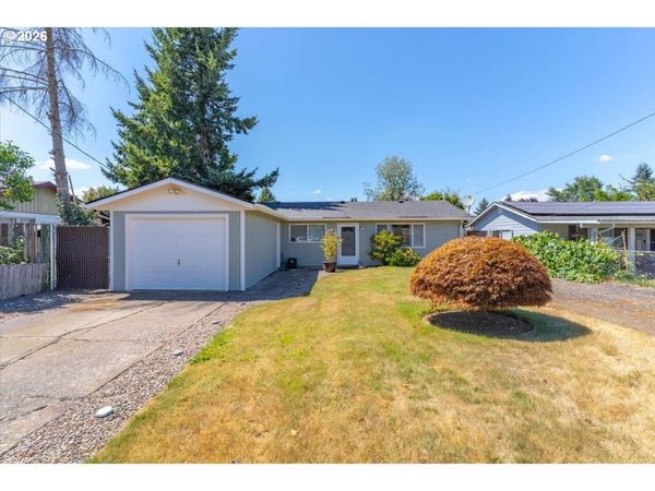 815 N 4TH ST, Aumsville, OR 97325