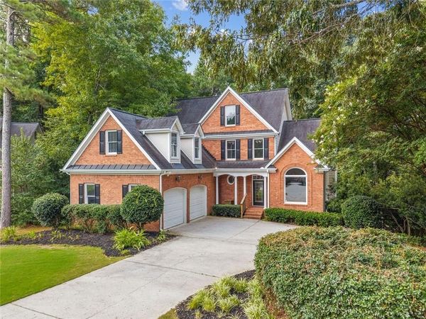 395 Amberbrook Circle , Grayson, GA 30017