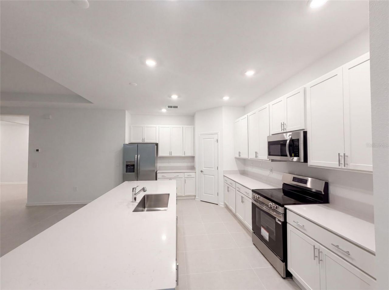 721 Tundra Loop , Groveland, FL 34736 Photo
