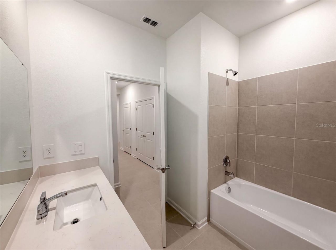 721 Tundra Loop , Groveland, FL 34736 Photo