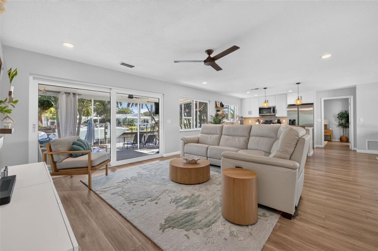 1472 47th Avenue Ne, Saint Petersburg, FL 33703 Photo