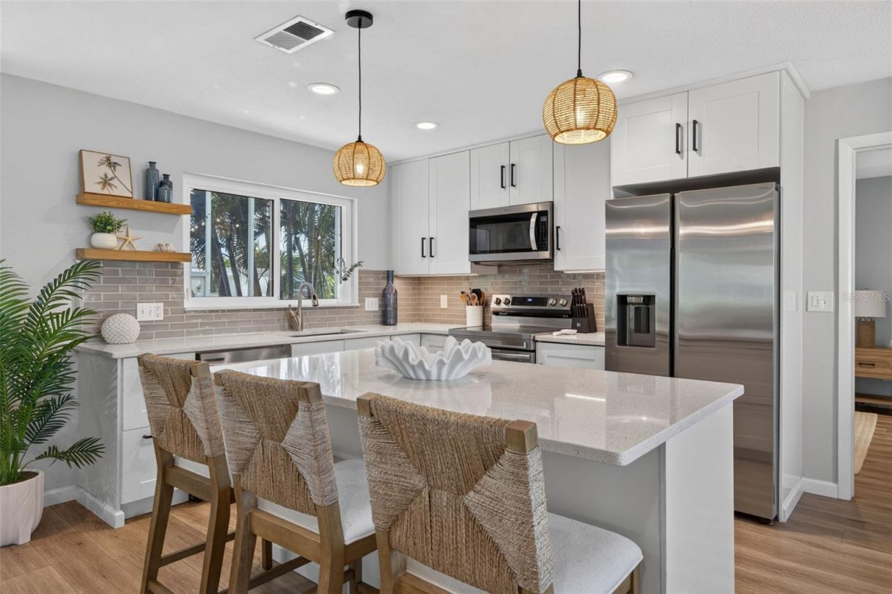 1472 47th Avenue Ne, Saint Petersburg, FL 33703 Photo