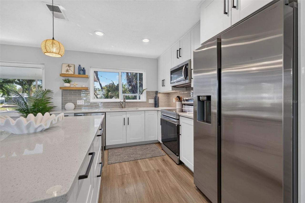 1472 47th Avenue Ne, Saint Petersburg, FL 33703 Photo