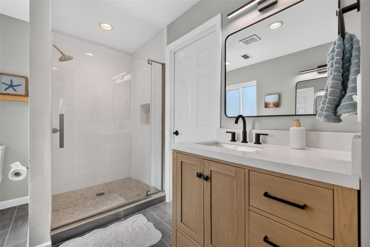 1472 47th Avenue Ne, Saint Petersburg, FL 33703 Photo