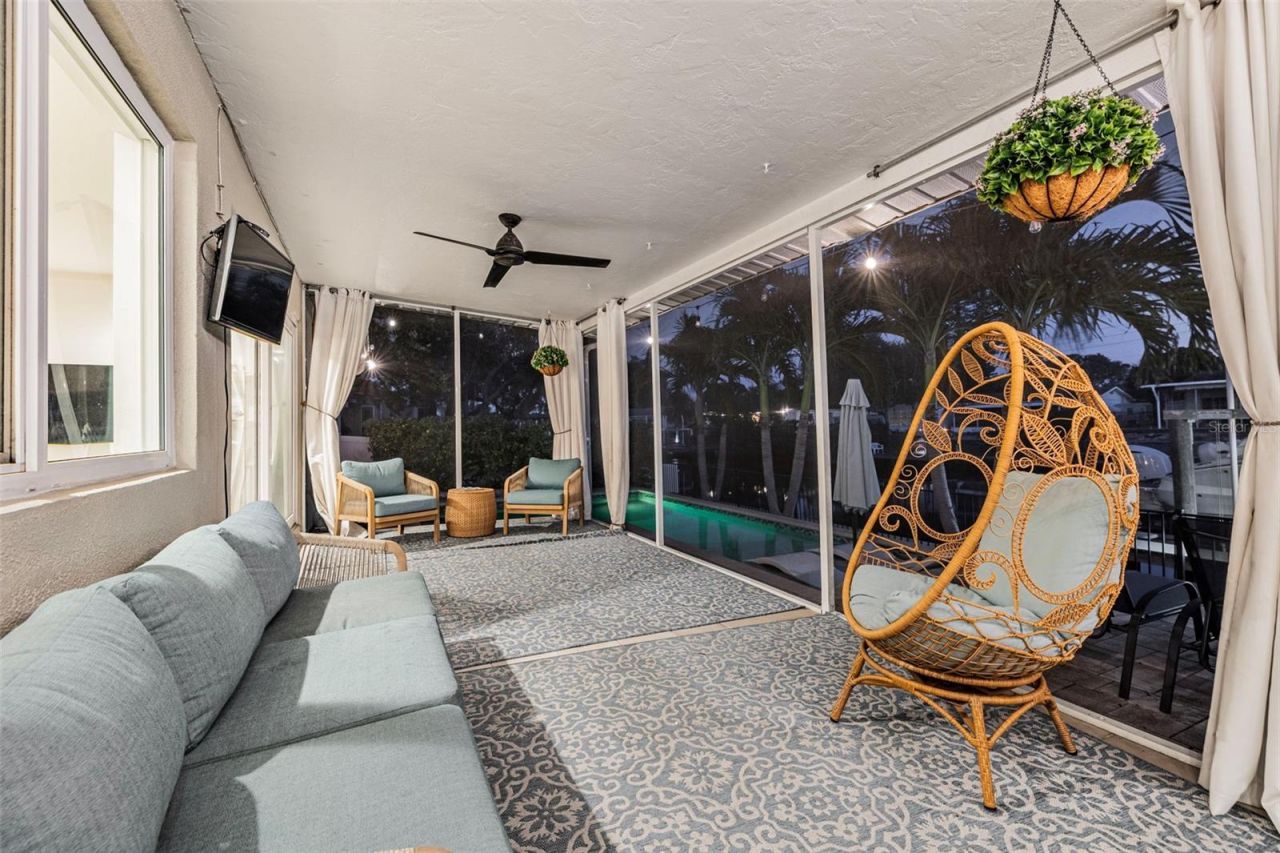 1472 47th Avenue Ne, Saint Petersburg, FL 33703 Photo