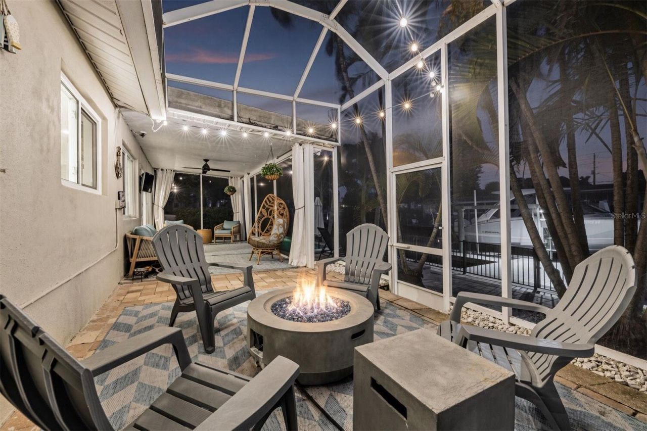 1472 47th Avenue Ne, Saint Petersburg, FL 33703 Photo